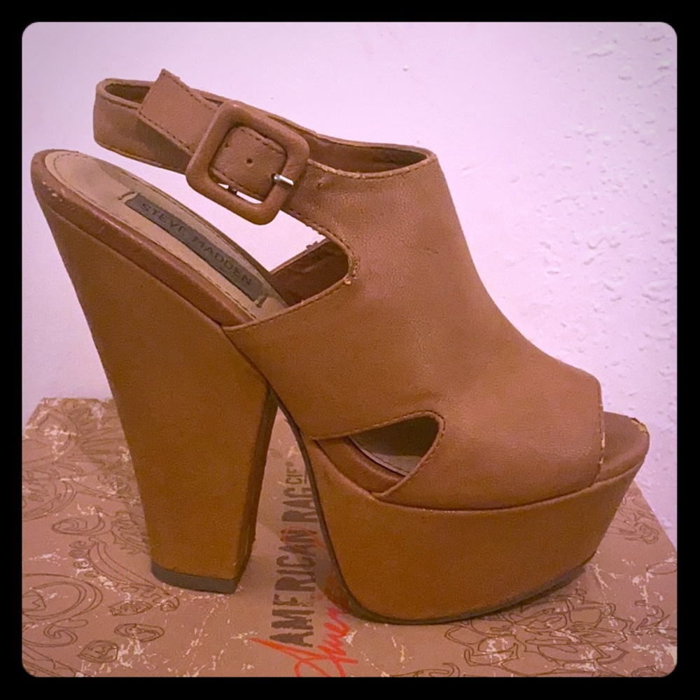 Steve Madden platform sandal